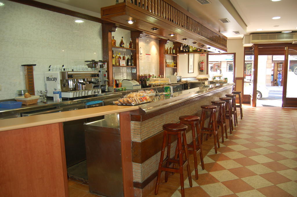 Bar Pension Restaurante Bidasoa Ιρούν Εξωτερικό φωτογραφία